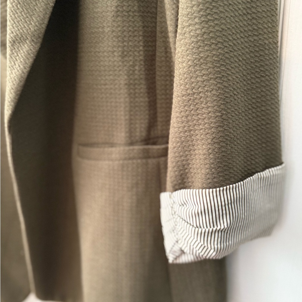 Skies Are Blue Textured Green Blazer - Picture 3 of 4
